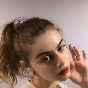 Meet your Posher, Anne